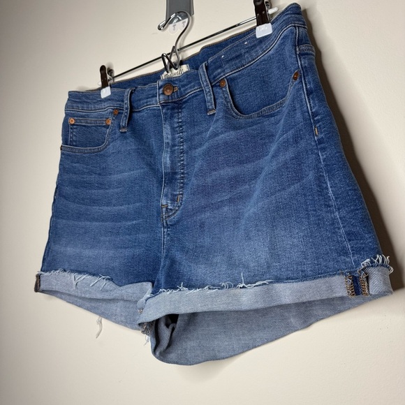 MADEWELL High Rise Distressed Raw Hem Summer Denim Jean Cutoff Shorts - Picture 3 of 9